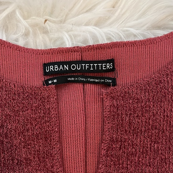 Urban Outfitters split neck cropped long sleeve boxy top - Picture 2 of 4